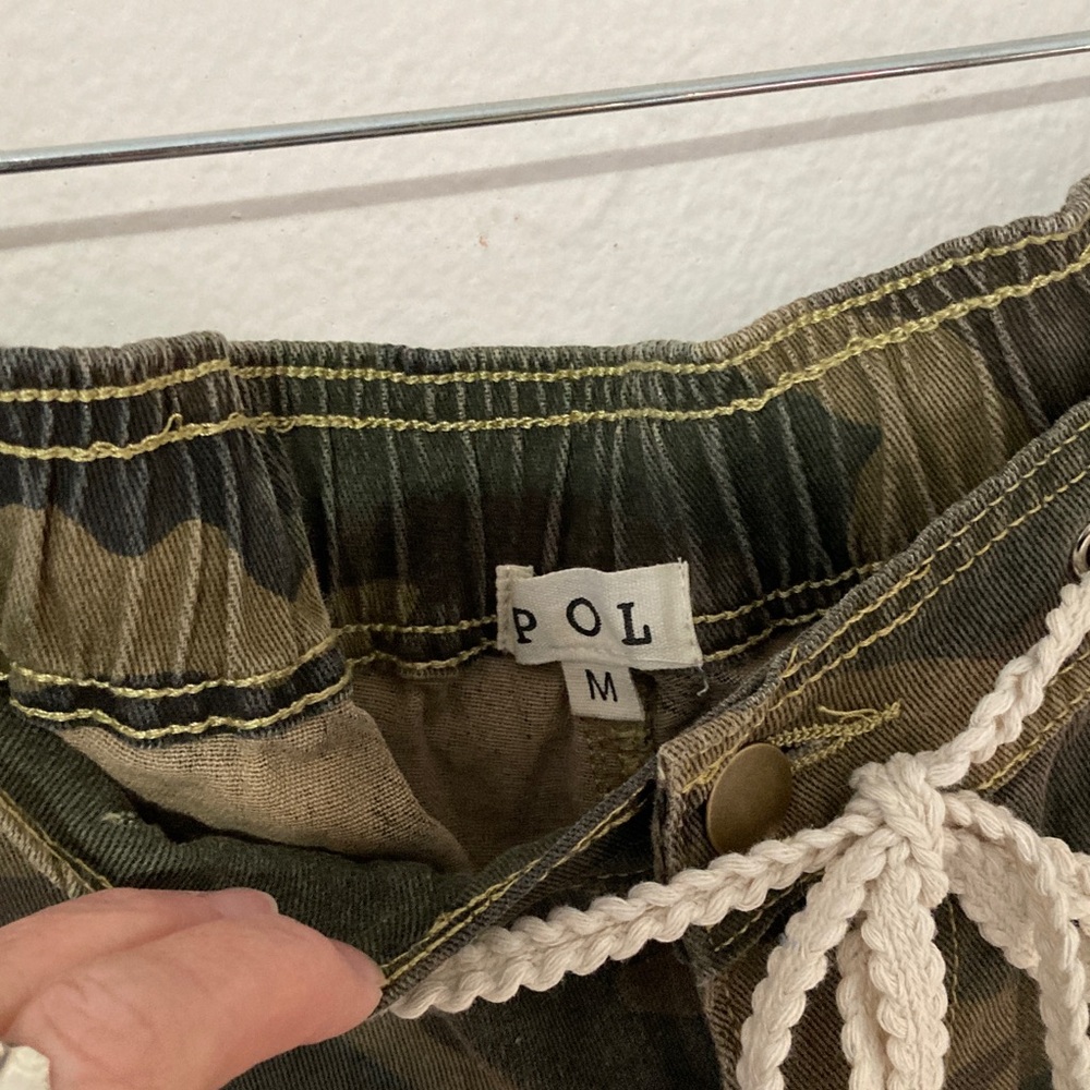 POL Camo Joggers NWOT Med - Picture 2 of 3